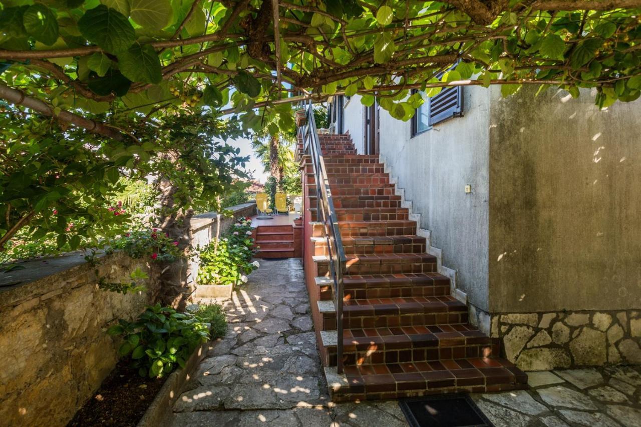 Anamarija Apartments Near The Beach And The Fantastic Adria Sea With Over 10 Small Islands Close By Funtana Eksteriør billede