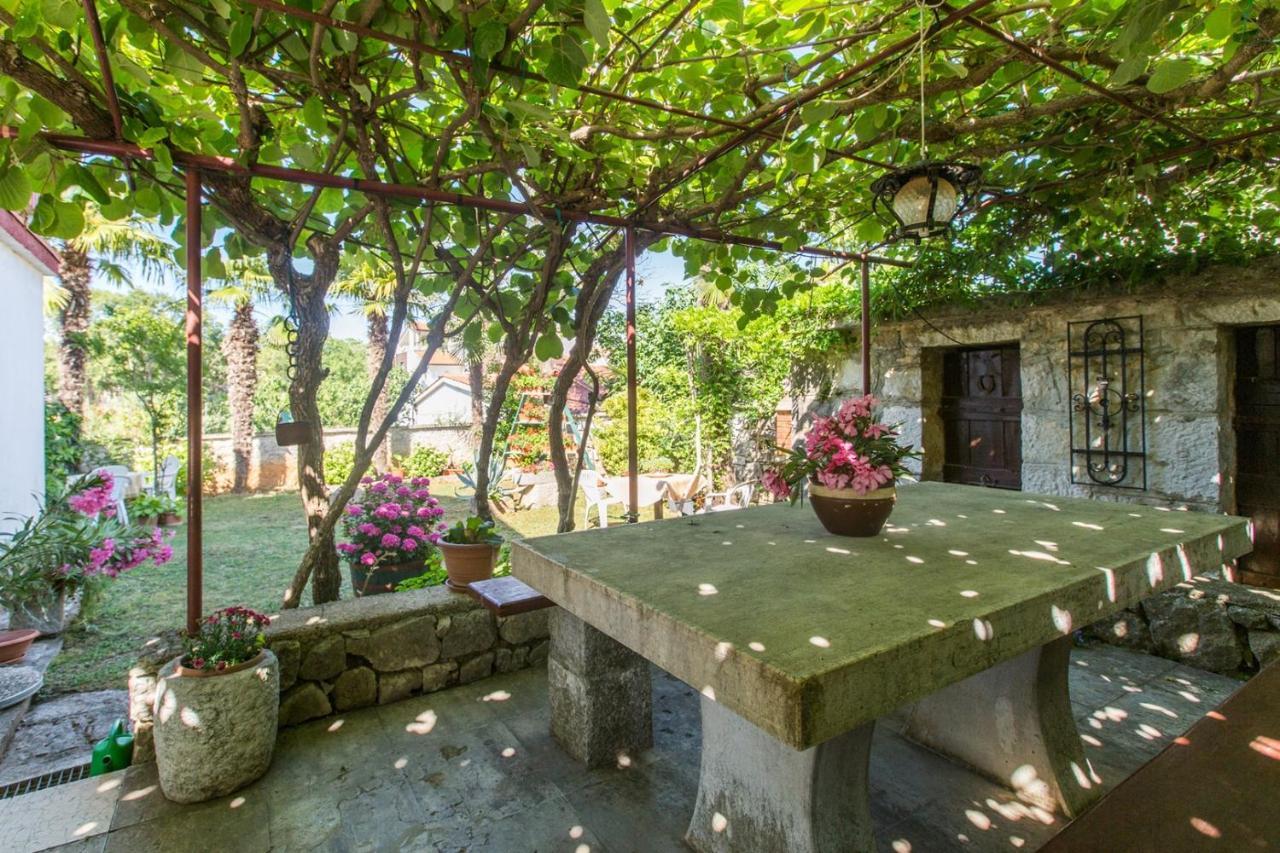 Anamarija Apartments Near The Beach And The Fantastic Adria Sea With Over 10 Small Islands Close By Funtana Eksteriør billede