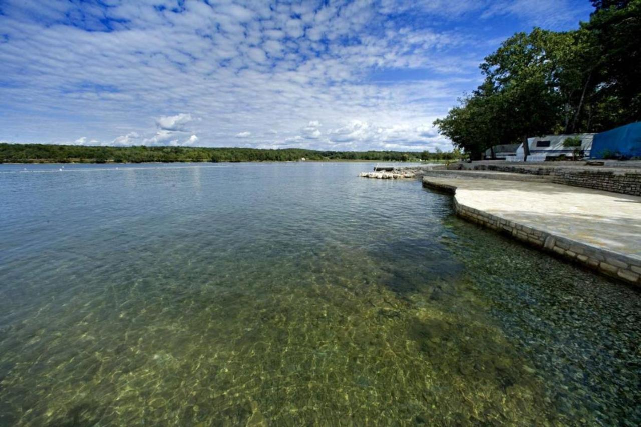 Anamarija Apartments Near The Beach And The Fantastic Adria Sea With Over 10 Small Islands Close By Funtana Eksteriør billede