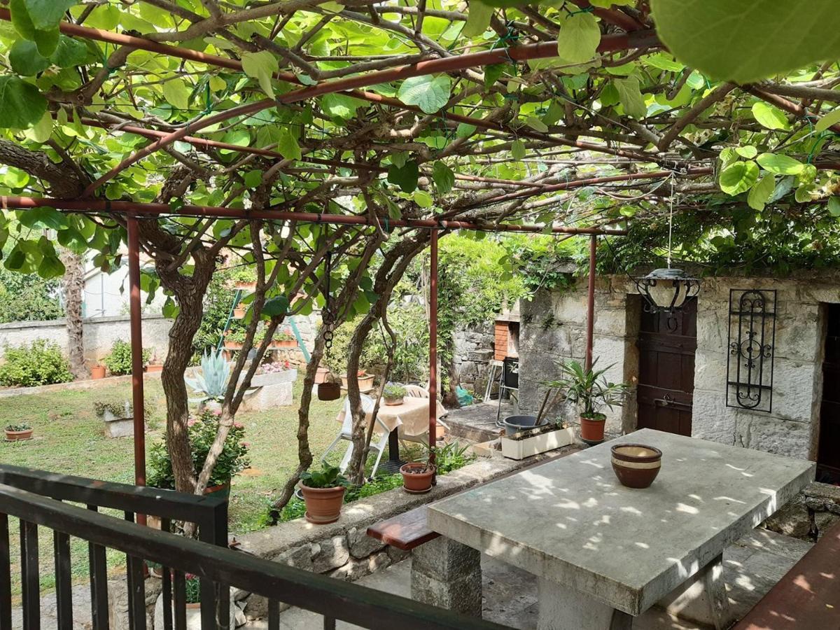 Anamarija Apartments Near The Beach And The Fantastic Adria Sea With Over 10 Small Islands Close By Funtana Eksteriør billede