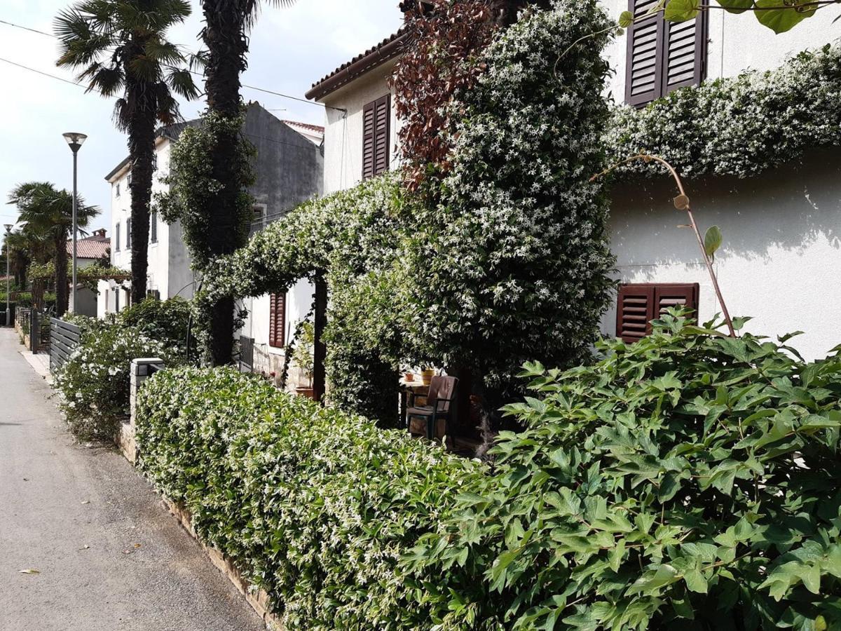 Anamarija Apartments Near The Beach And The Fantastic Adria Sea With Over 10 Small Islands Close By Funtana Eksteriør billede