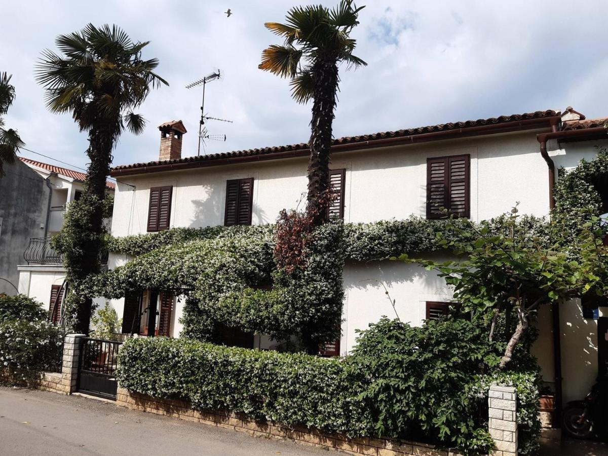 Anamarija Apartments Near The Beach And The Fantastic Adria Sea With Over 10 Small Islands Close By Funtana Eksteriør billede